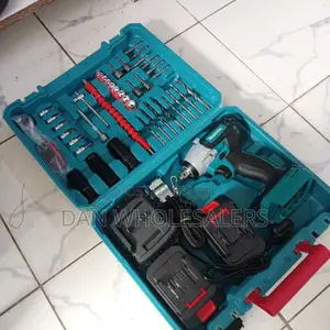 Makita Impact Wrench Kit, With 2 Batteries and Wrenches