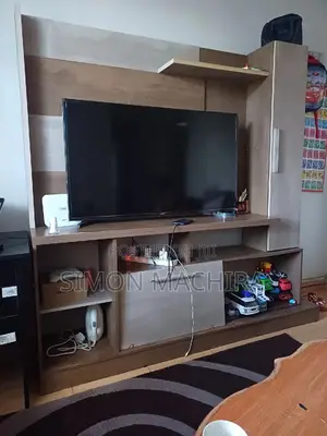 TV Stand 6 by 7