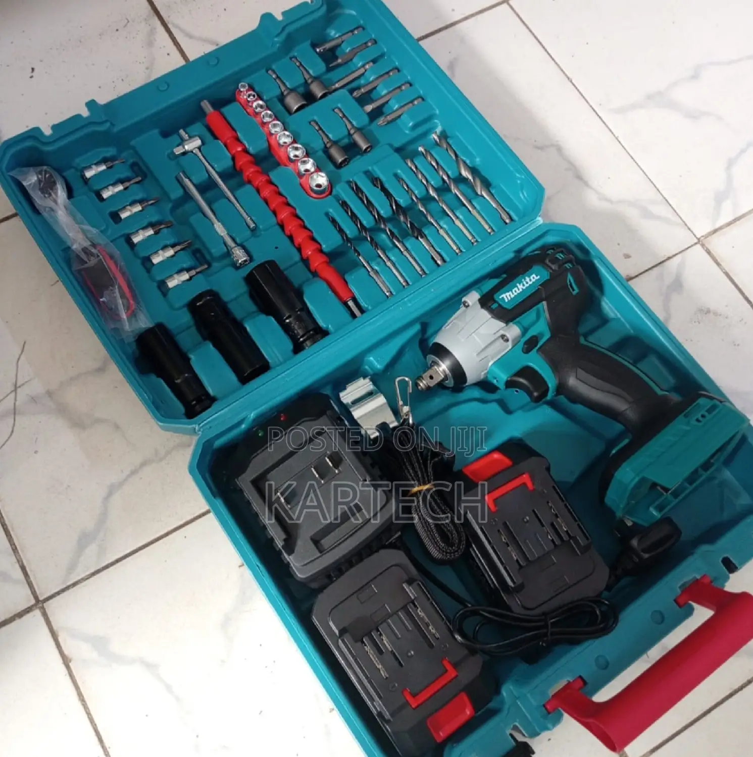 Makita Cordless Impact Wrench Kit