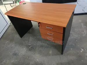 1.4 Executive Office Desk