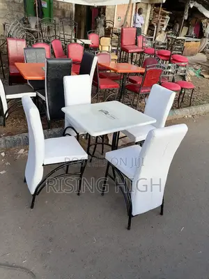Best Quality Complete Set of Restaurant Tables and Chairs