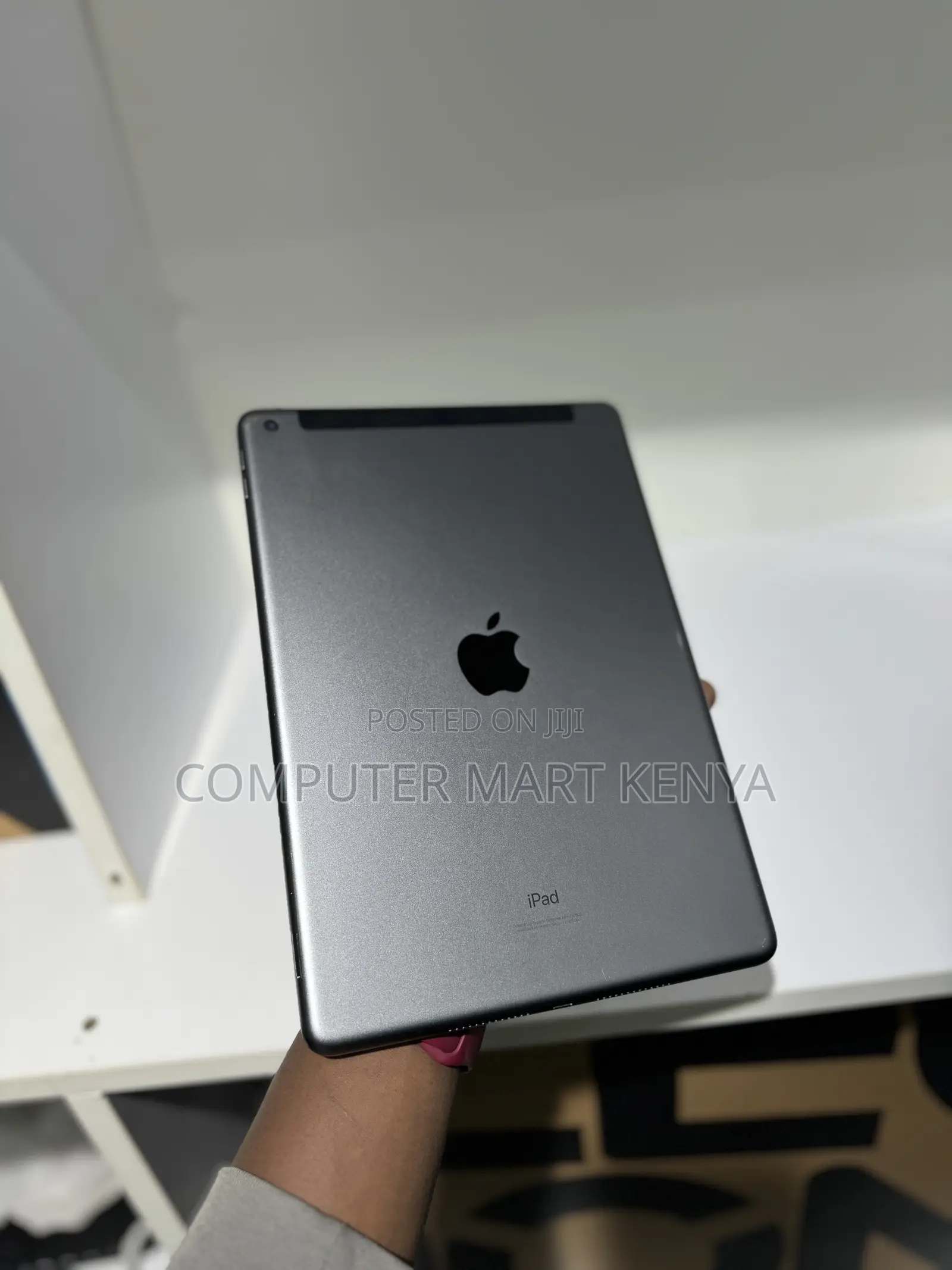 Apple iPad 10.2 (2021) 64 GB Gray