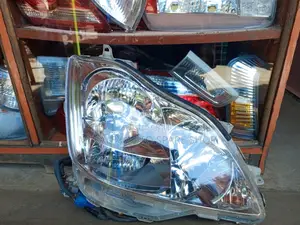 Toyota Crown 2006/7 Model RHS (313)Headlight