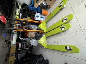 Wide Forks Titan Japan Pallet Trolley