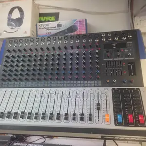 Pro Mixer 16channel Powered