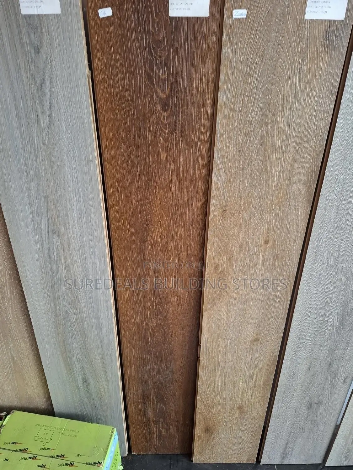 Laminate Flooring Interlocking Planks-8mm