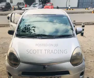 Toyota Passo Windshield