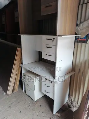 High Quality Office Table