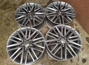 Original Toyota Crown 18 Inch Rims Set