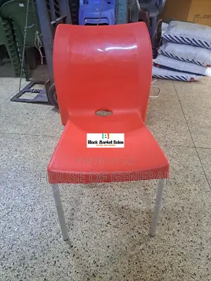 Comfortable Armless Plastic Chair With Metal Legs