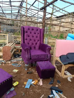 Pedicure Seat, Single and a Puff.