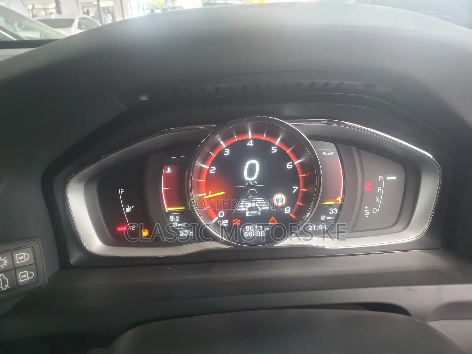 Volvo V60 T5 Premier AWD 2017 Orange