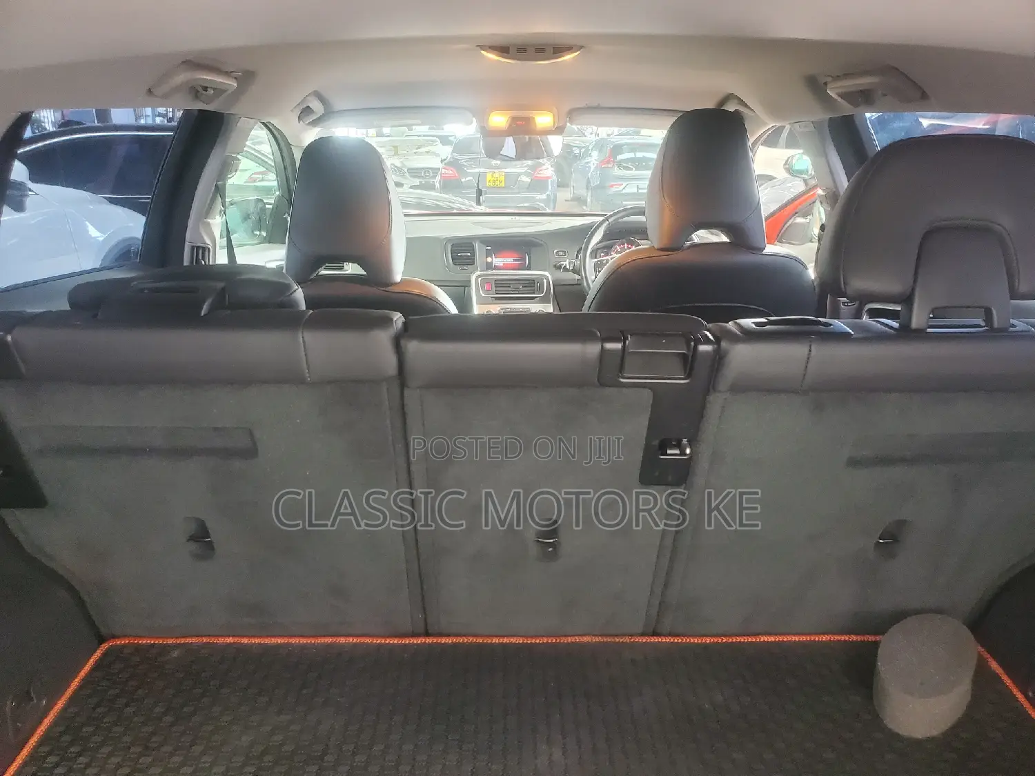 Volvo V60 T5 Premier AWD 2017 Orange