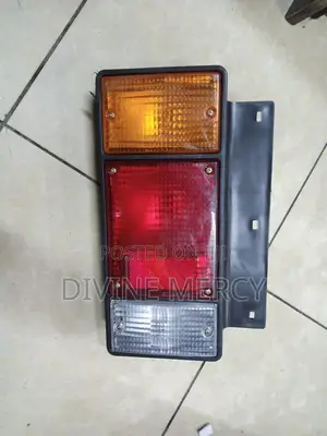 NPR Taillight Lamp Right Left