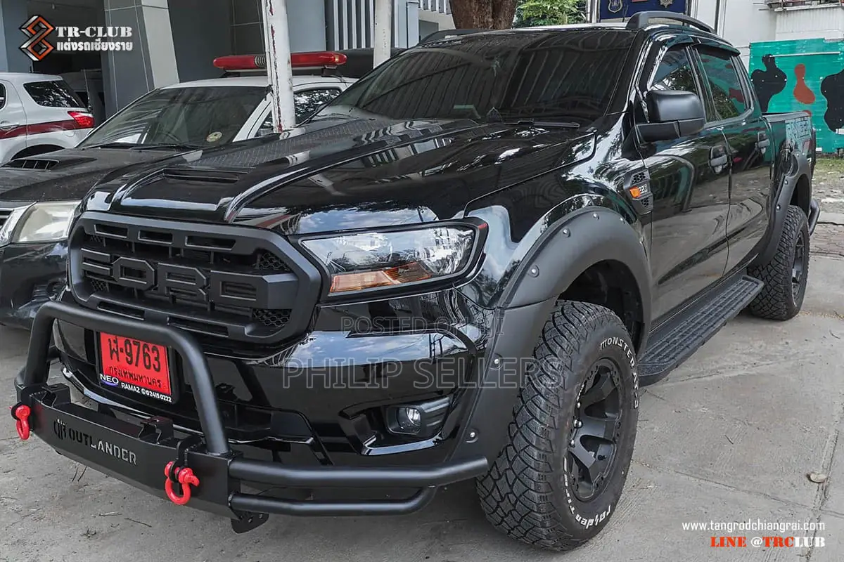 Double Cab Front Nudge Bar