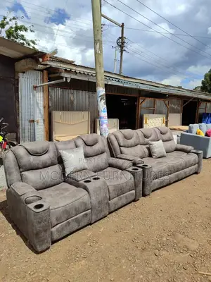 Elegant 5 Seater Reclinerlike Sofa