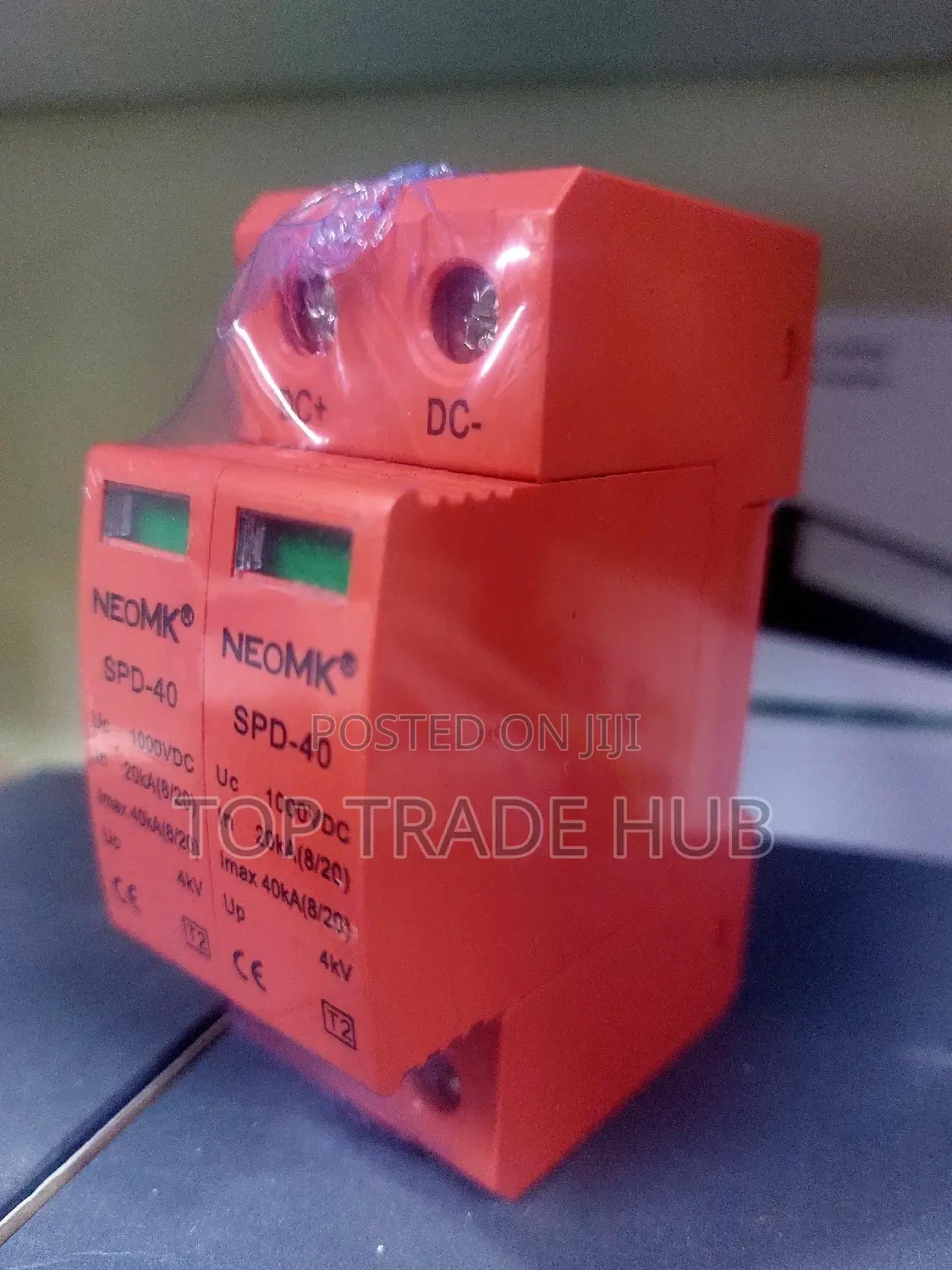 Neomk Surge Protector 1,000VDC