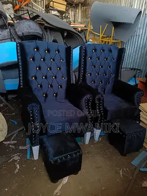 Pedicure Seats Puffs, Black. 