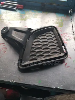 Foglight Cover Toyota 7l Front Bumper