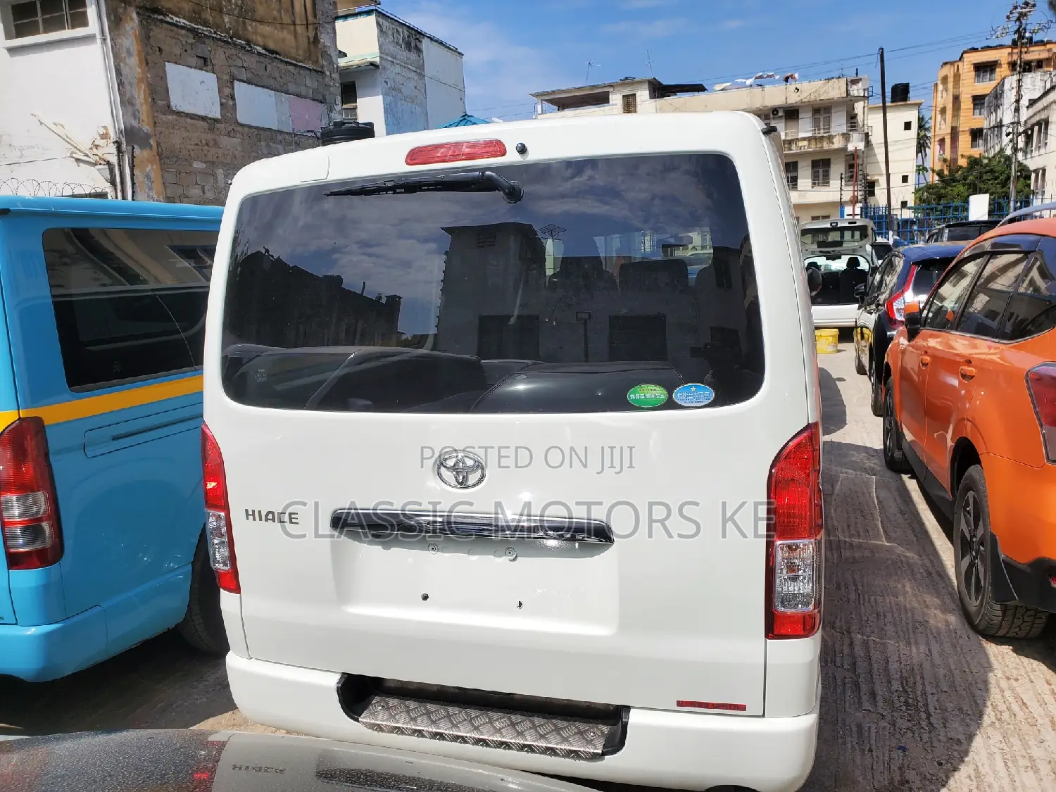 Toyota HiAce 2018 White