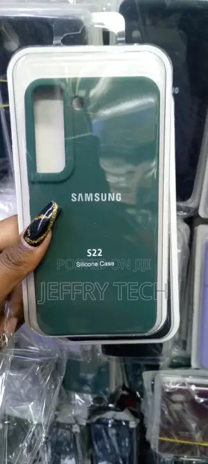 Samsung Silicone Cover Case for Galaxy S22 - Dark Green