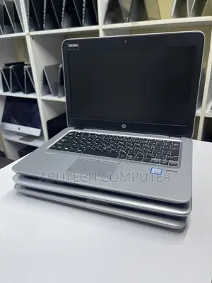 Laptop HP EliteBook 820 G3 8GB Intel Core I5 HDD 500GB