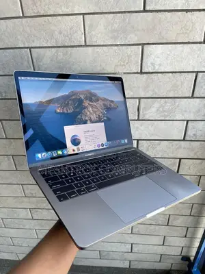 Laptop Apple MacBook Pro 2017 16GB Intel Core I7 SSD 256GB