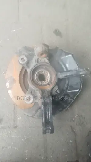 Daihatsu Move Front Hub
