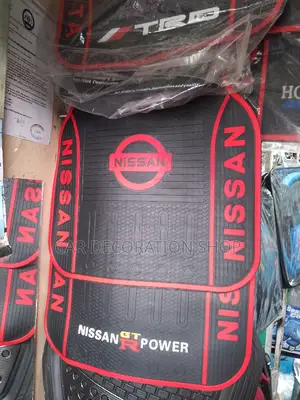 5pcs Red Logo Nissan Floor Mats