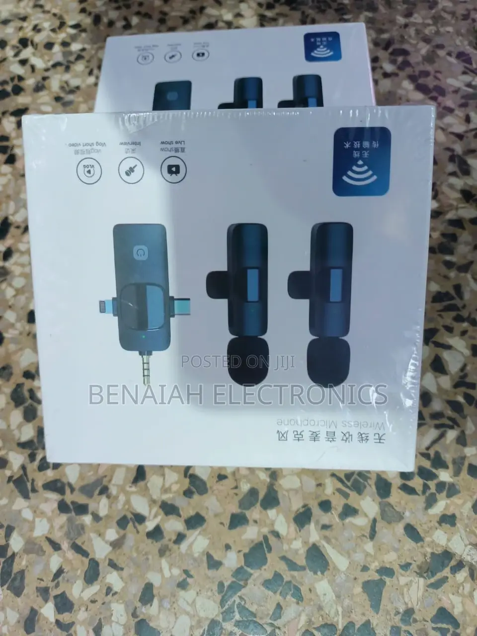 Universal Lapel Microphone for Mobile Phones
