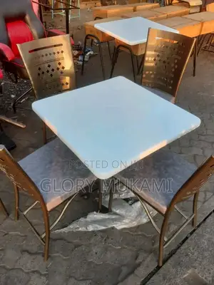 Reastraunt and Bar Table