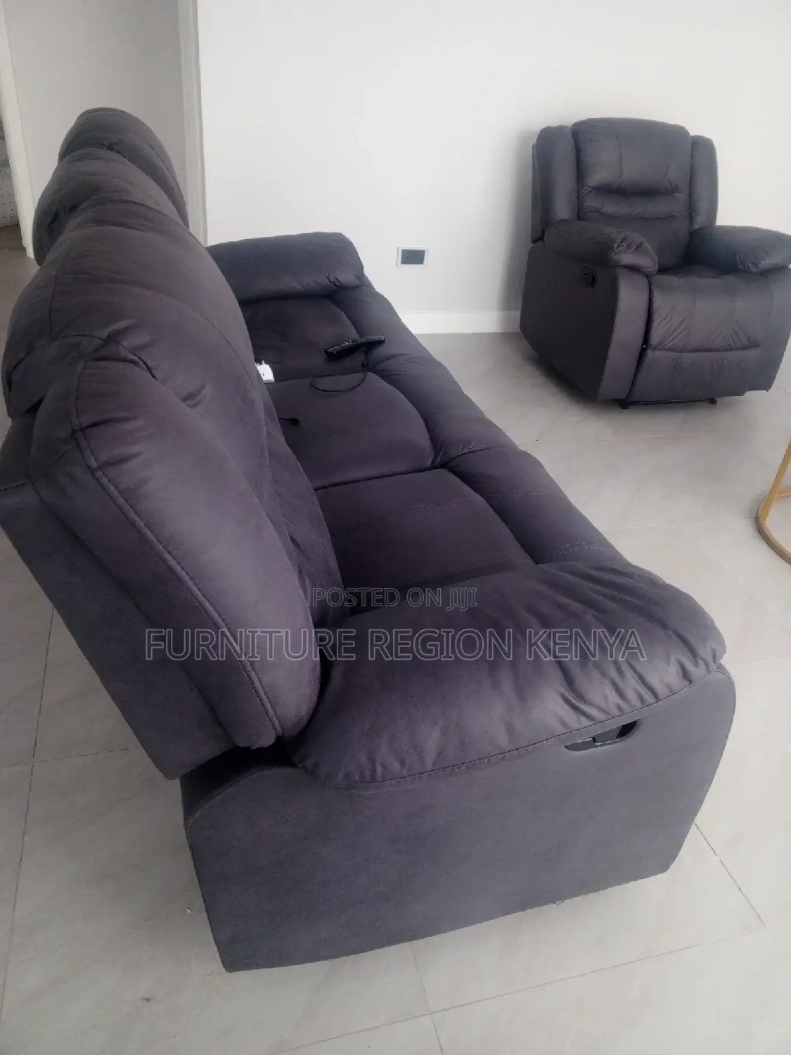 Four Seater Recliner Sofas