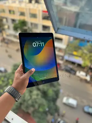 Apple iPad 10.2 (2021) 64 GB Gray