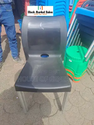 Good Quality Plastic Chair With Metal Legs