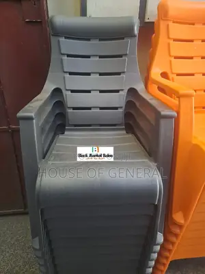 Comfortable Relaxing Plastic Chair