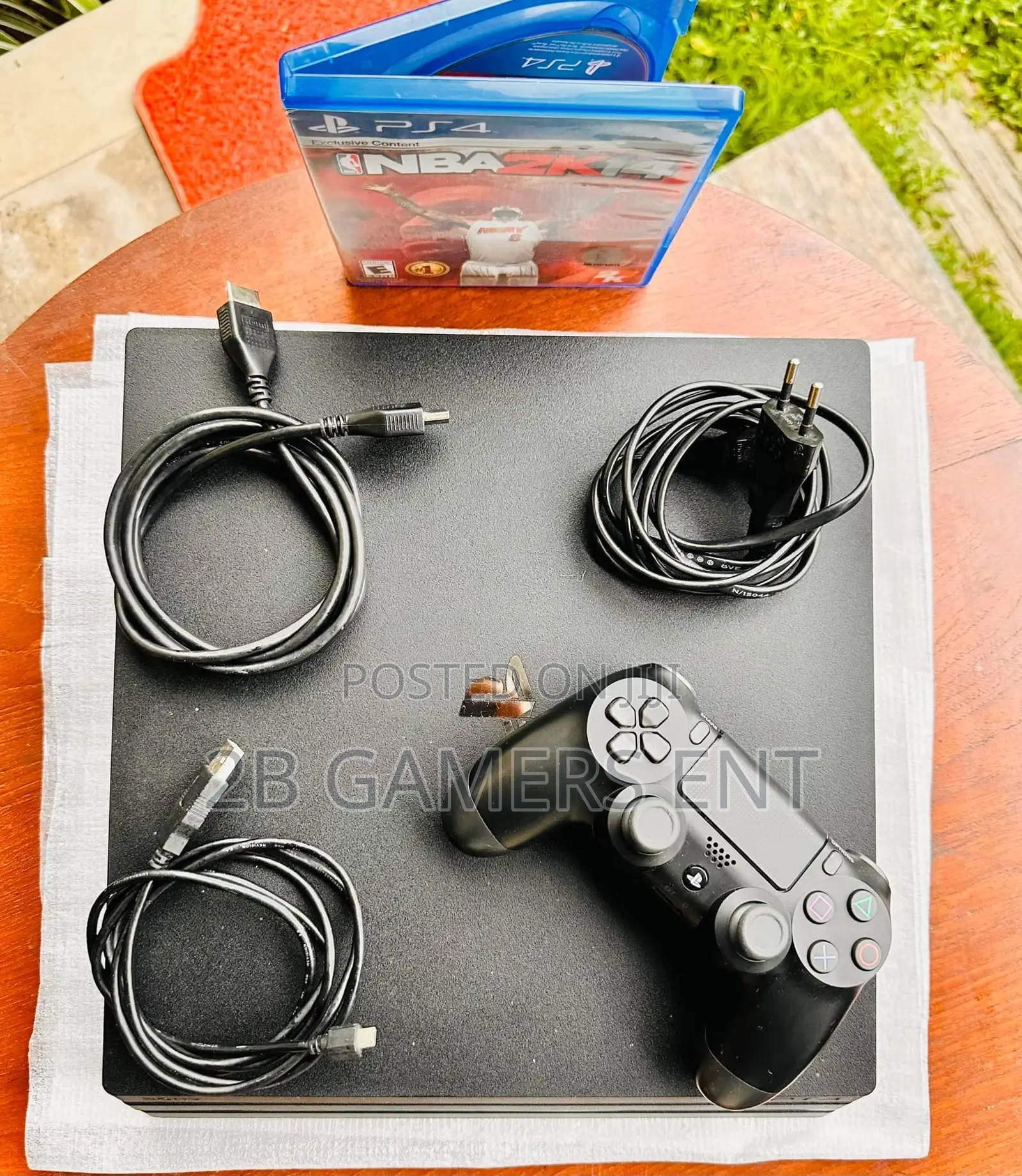 PS4 Pro , Ex Uk Clean