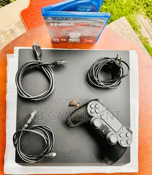 PS4 Pro , Ex Uk Clean
