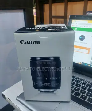 Canon EF-S 18-135mm F/3.5-5.6 IS Nano USM Lens