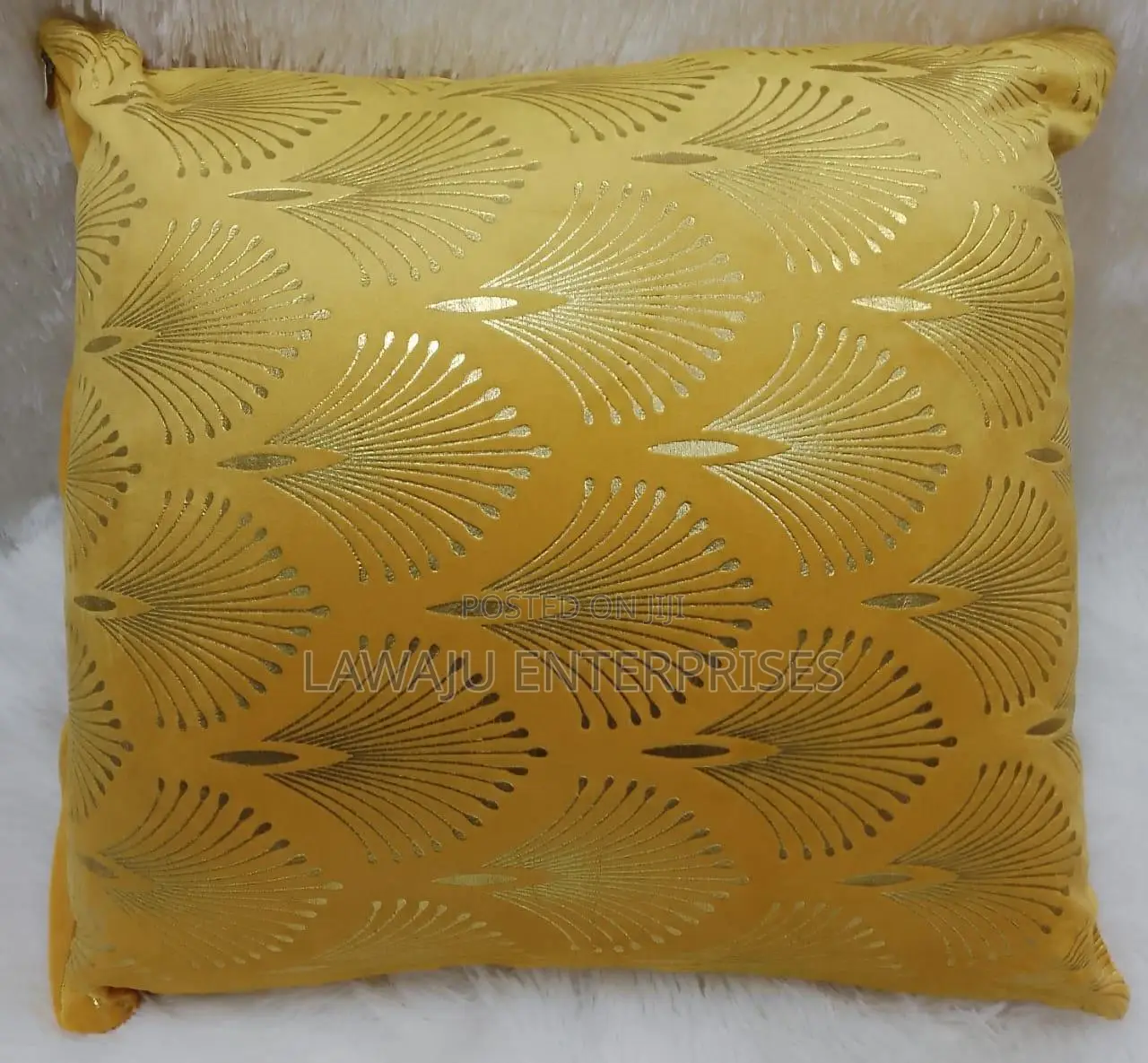Mustard Throw Case With Pillow