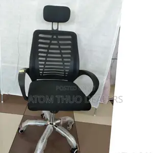 Black Secretariat Mesh Office Chair With Headrest 