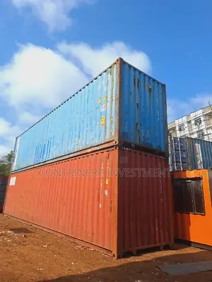 40FT CONTAINERS- Sleek Storage Style.