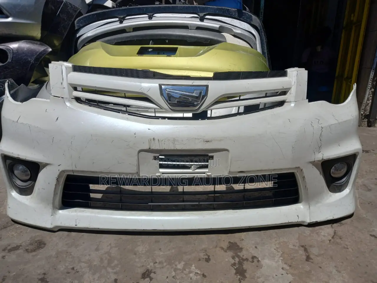 Noah 2013 Front Bumper