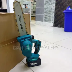 Makita Chainsaw With 10-Inch