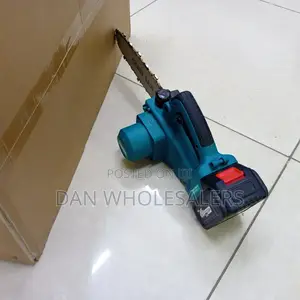 Makita Chainsaw 10-Inch 198 V