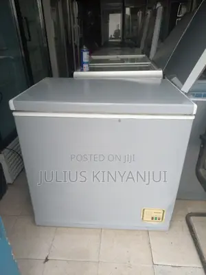 Hotpoint 200L Deep Freezer