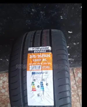 285/35 R 20 Mazzini Low Profile Tyres Made in China.