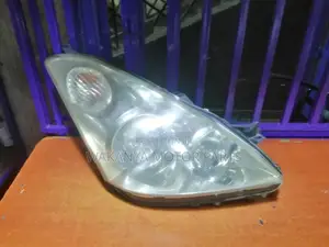 Toyota Wish 2002/03/04 Non Xenon Head Lamp, Clean Ex Japan