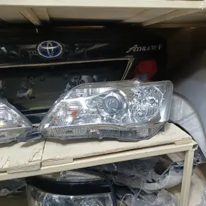 Fielder 161 2013 Headlights Xenon.Clear