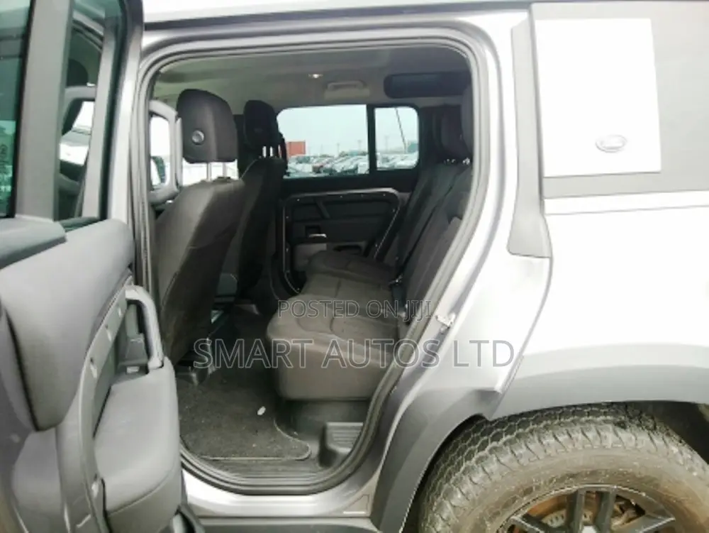 Land Rover Defender 2020