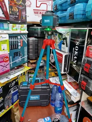 Makita Lesser Level